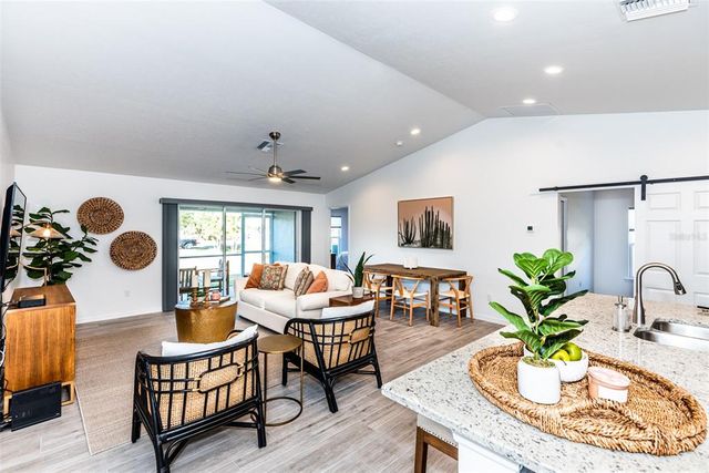 219 LEWIS CIRCLE 112, Punta Gorda, FL 33950