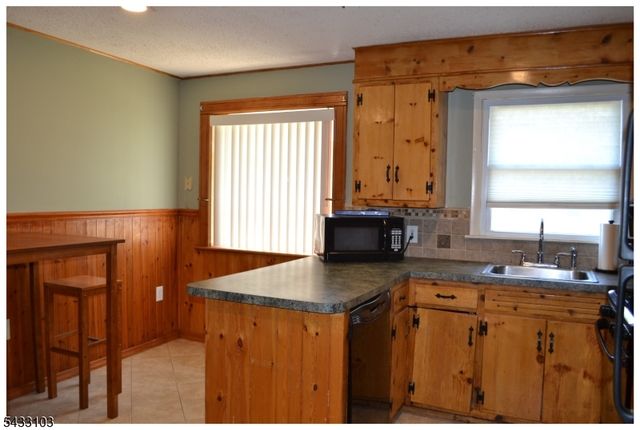 2202 Murray Ave, South Plainfield Boro, NJ 07080