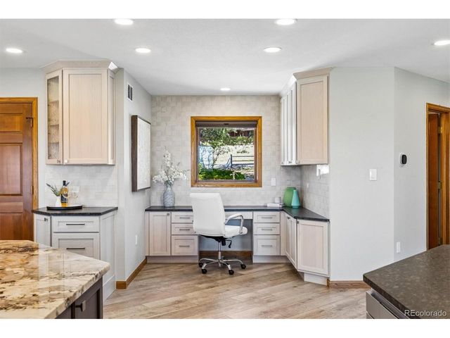 6166 S Netherland Cir, Centennial, CO 80016