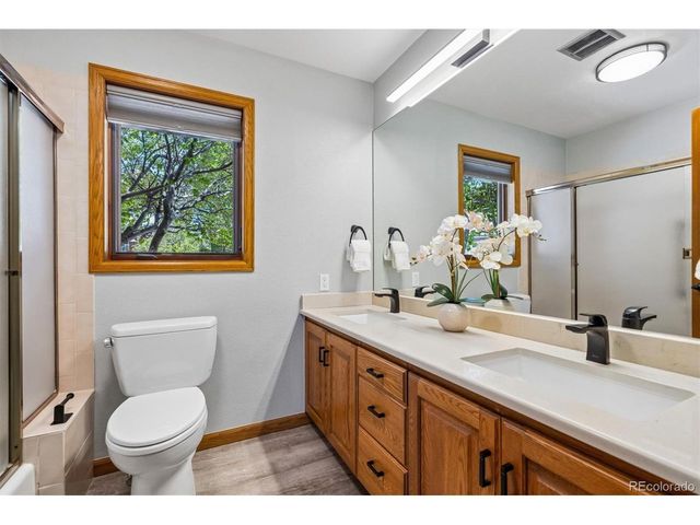 6166 S Netherland Cir, Centennial, CO 80016