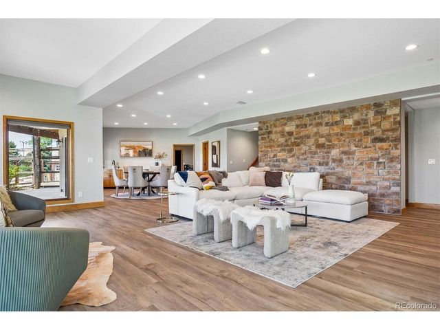 6166 S Netherland Cir, Centennial, CO 80016