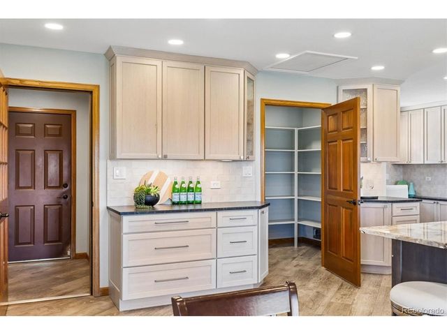 6166 S Netherland Cir, Centennial, CO 80016