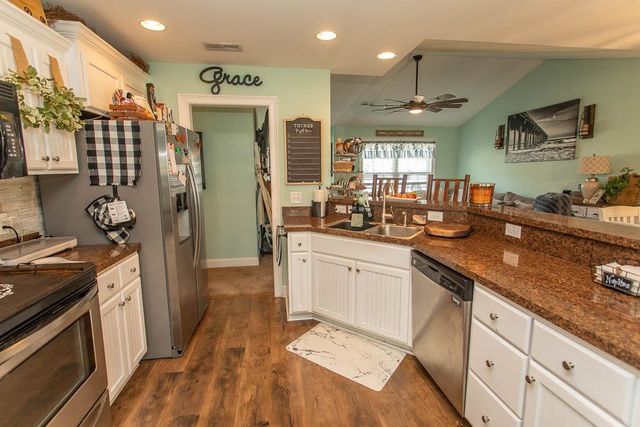 242 Blue Jacket Dr., Galivants Ferry, SC 29544