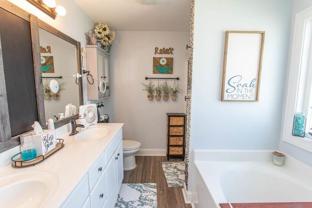 242 Blue Jacket Dr., Galivants Ferry, SC 29544