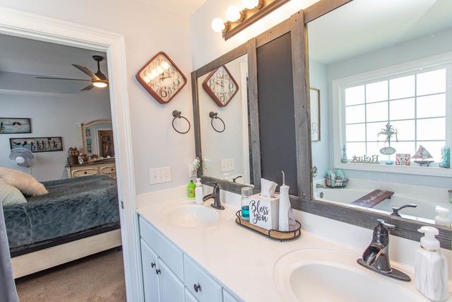 242 Blue Jacket Dr., Galivants Ferry, SC 29544