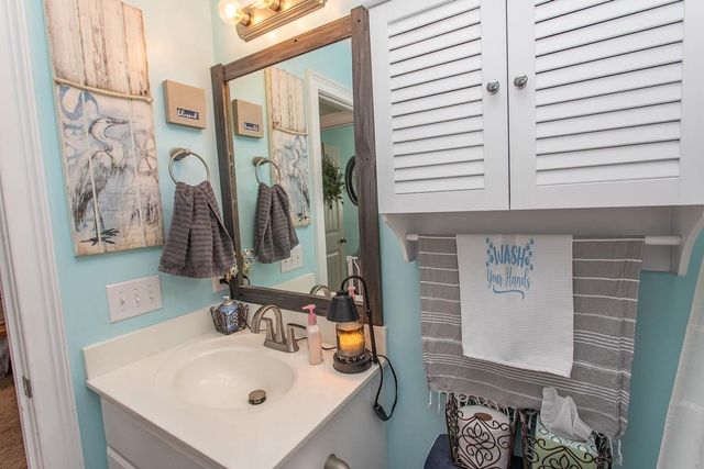 242 Blue Jacket Dr., Galivants Ferry, SC 29544