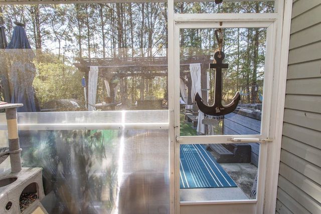 242 Blue Jacket Dr., Galivants Ferry, SC 29544