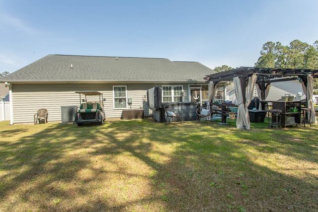 242 Blue Jacket Dr., Galivants Ferry, SC 29544