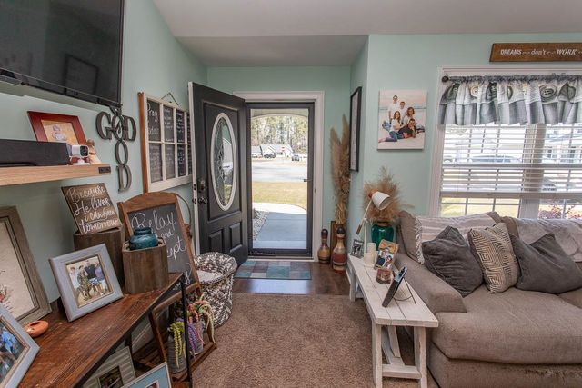 242 Blue Jacket Dr., Galivants Ferry, SC 29544