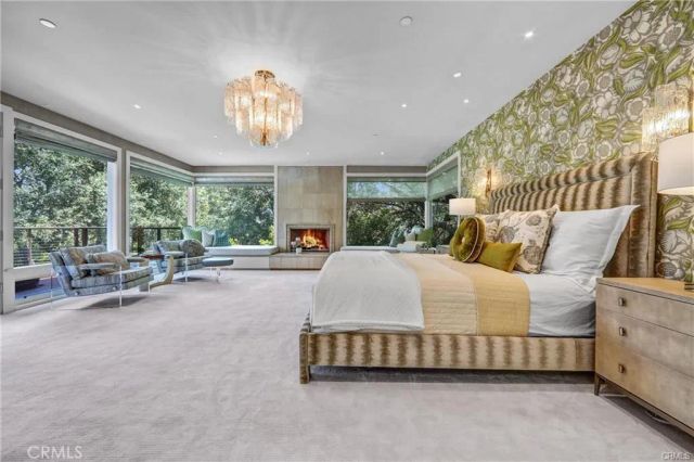 935 Hillcrest, Pasadena, CA 91106