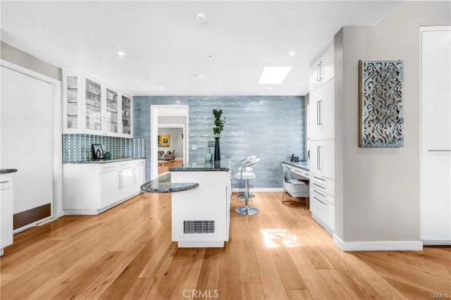 935 Hillcrest, Pasadena, CA 91106