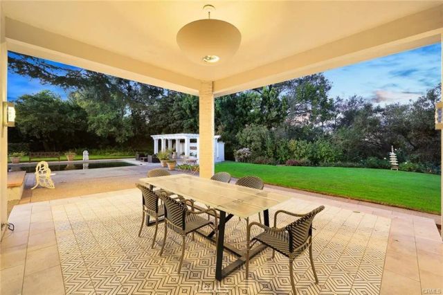 935 Hillcrest, Pasadena, CA 91106