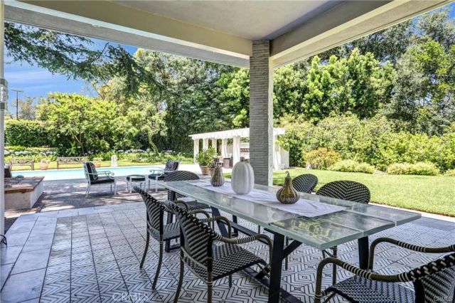 935 Hillcrest, Pasadena, CA 91106