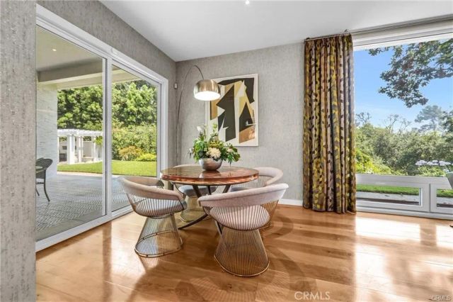 935 Hillcrest, Pasadena, CA 91106