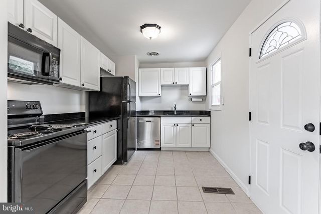 13709 MARBURY LN, Woodbridge, VA 22191