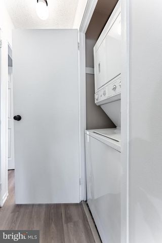 13709 MARBURY LN, Woodbridge, VA 22191
