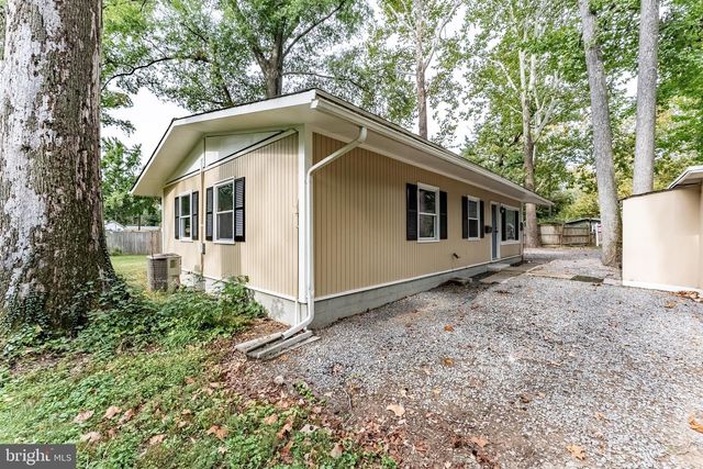 13709 MARBURY LN, Woodbridge, VA 22191