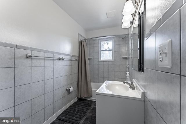 13709 MARBURY LN, Woodbridge, VA 22191