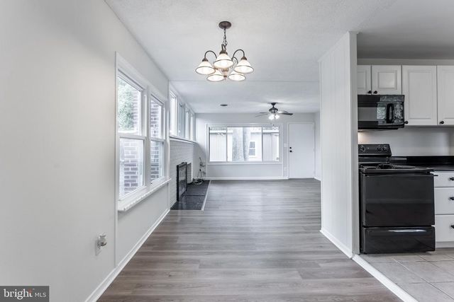13709 MARBURY LN, Woodbridge, VA 22191