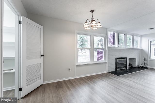 13709 MARBURY LN, Woodbridge, VA 22191