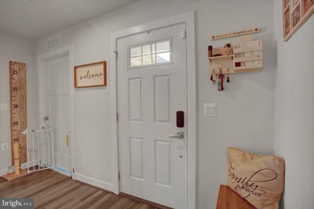 28 BOOTHBAY DR, Martinsburg, WV 25403