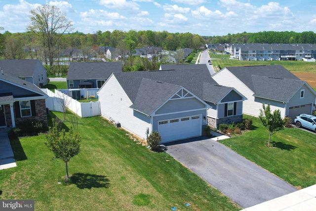 28 BOOTHBAY DR, Martinsburg, WV 25403