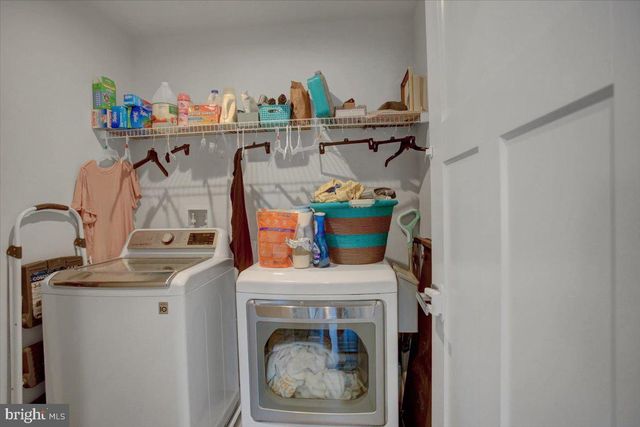 28 BOOTHBAY DR, Martinsburg, WV 25403