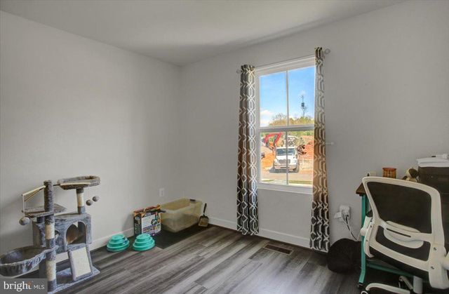 28 BOOTHBAY DR, Martinsburg, WV 25403
