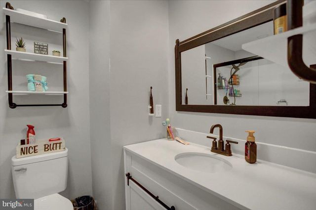 28 BOOTHBAY DR, Martinsburg, WV 25403