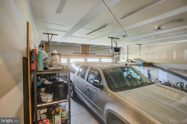 28 BOOTHBAY DR, Martinsburg, WV 25403