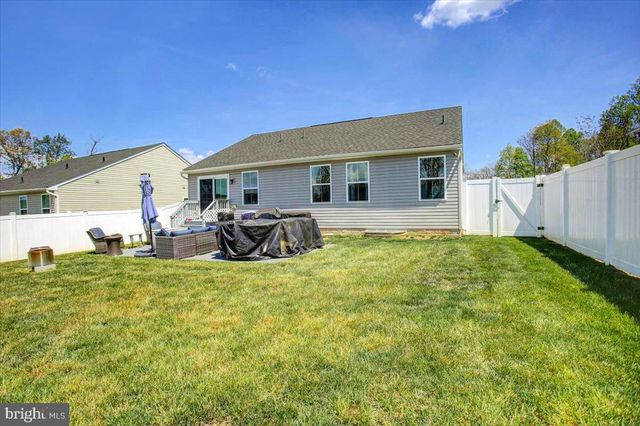 28 BOOTHBAY DR, Martinsburg, WV 25403