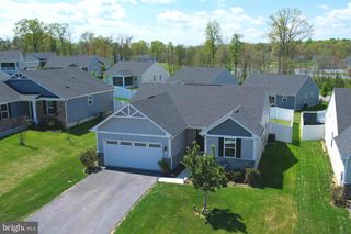 28 BOOTHBAY DR, Martinsburg, WV 25403