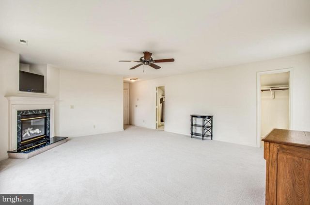 24 BUSH HILL CT, Fredericksburg, VA 22405