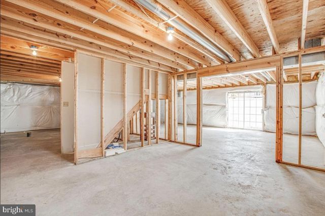 24 BUSH HILL CT, Fredericksburg, VA 22405