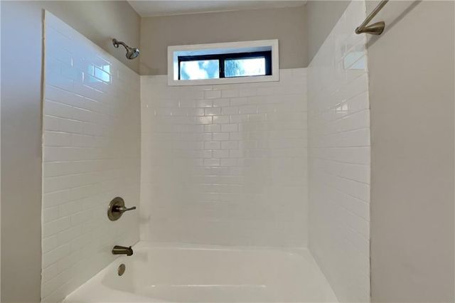 5990 Bayside Drive NW, Acworth, GA 30101