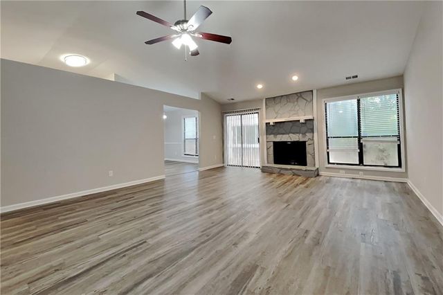 5990 Bayside Drive NW, Acworth, GA 30101