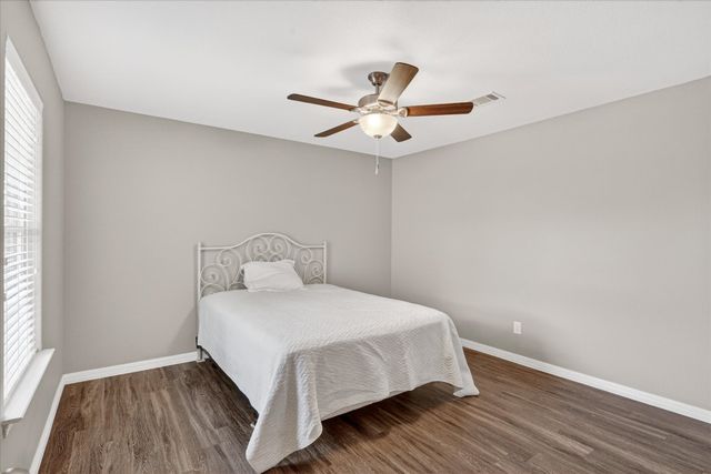 505 Heritage Trail, Burleson, TX 76028