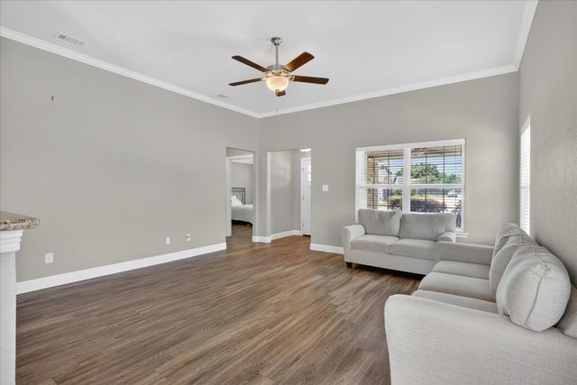 505 Heritage Trail, Burleson, TX 76028