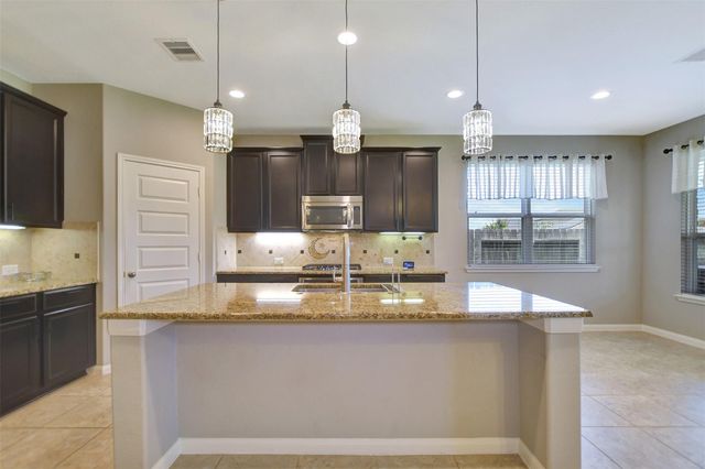 18226 Russett Green Drive, Tomball, TX 77377