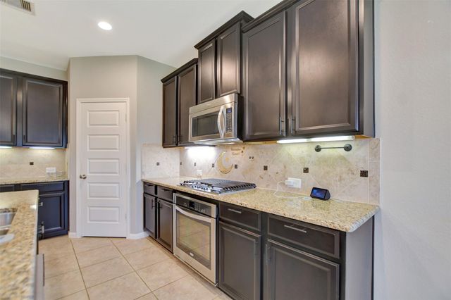 18226 Russett Green Drive, Tomball, TX 77377