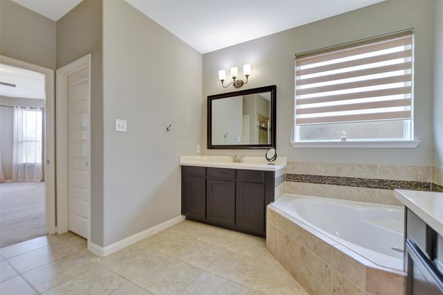 18226 Russett Green Drive, Tomball, TX 77377