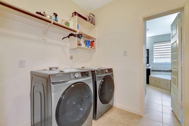 18226 Russett Green Drive, Tomball, TX 77377