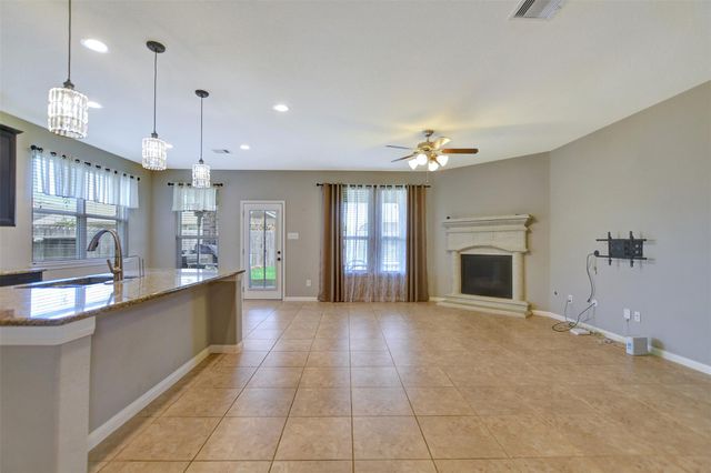 18226 Russett Green Drive, Tomball, TX 77377