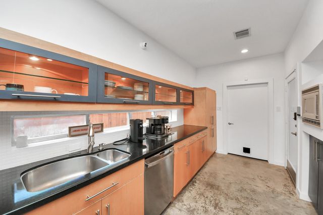 1411 Edwards Street, Houston, TX 77007