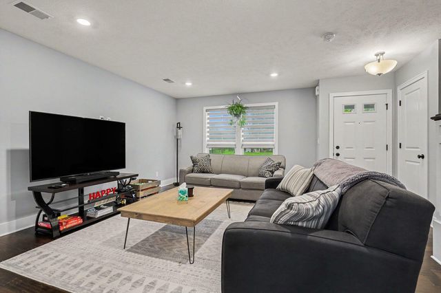 6897 Myers Lake Avenue NE, Rockford, MI 49341