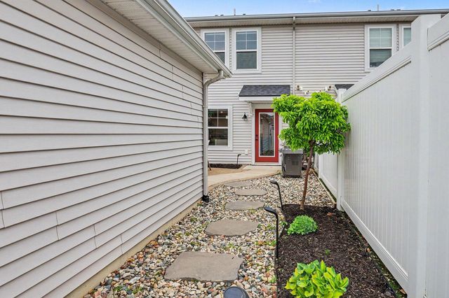 6897 Myers Lake Avenue NE, Rockford, MI 49341