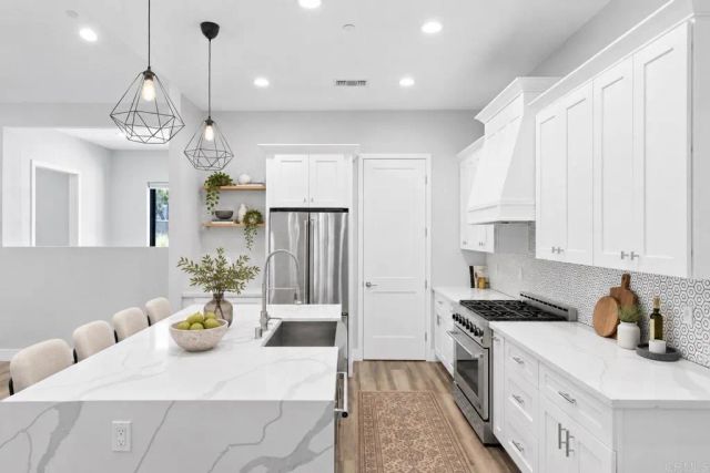 25812 Willow Lane, Escondido, CA 92026
