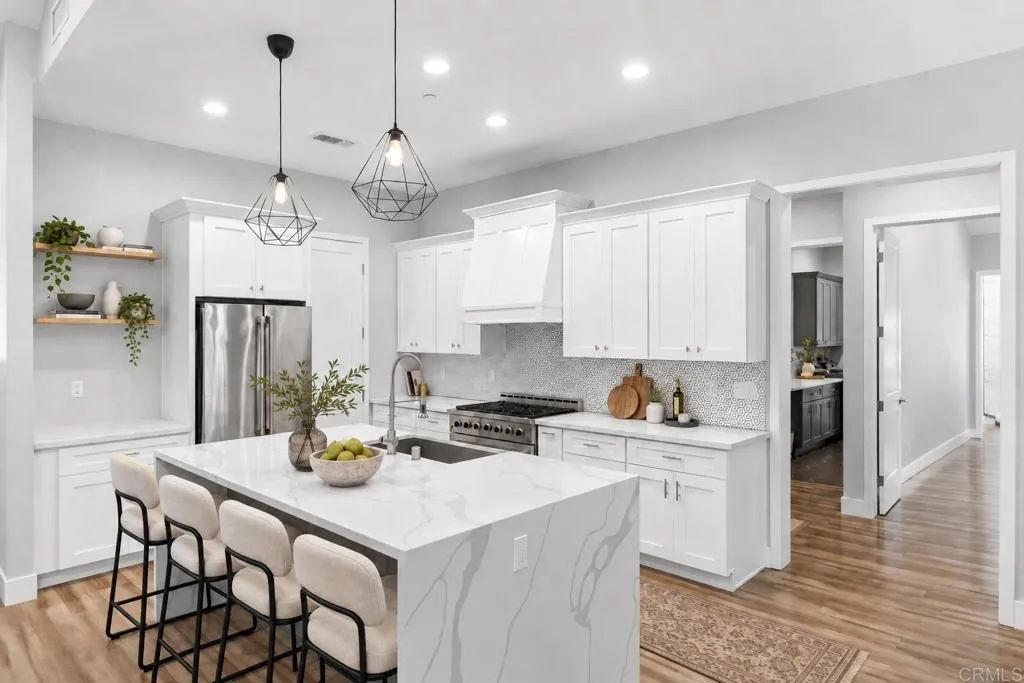25812 Willow Lane, Escondido, CA 92026