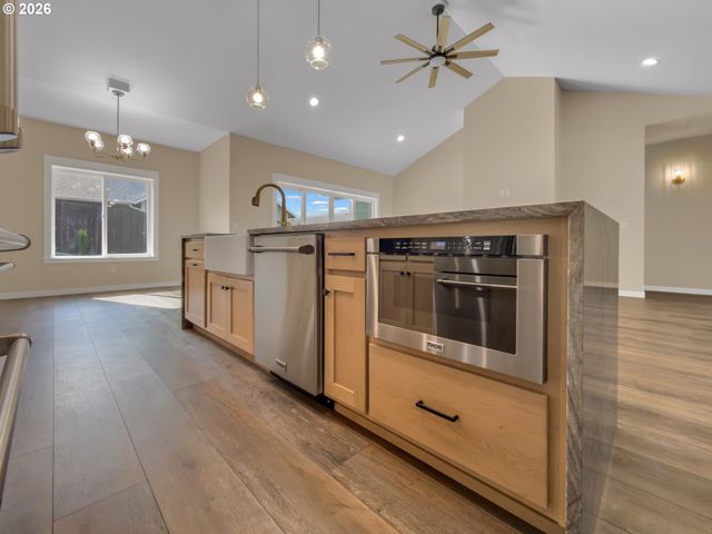 1236 LIGHTHOUSE Ln, Brookings, OR 97415