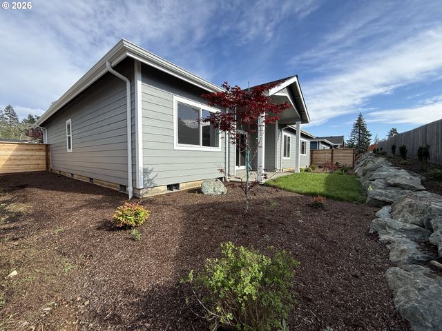 1236 LIGHTHOUSE Ln, Brookings, OR 97415